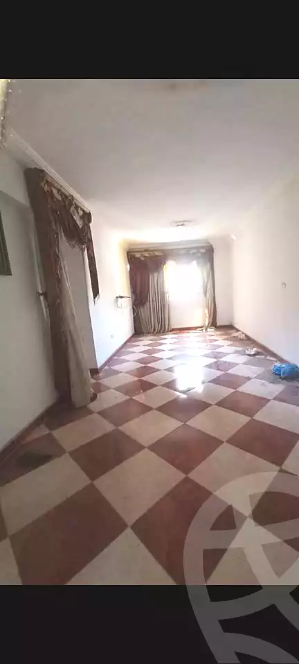 https://aqarmap.com.eg/ar/listing/6981322-for-sale-alexandria-sydy-bshr-sydy-bshr-bhry-shr-mhmd-njyb