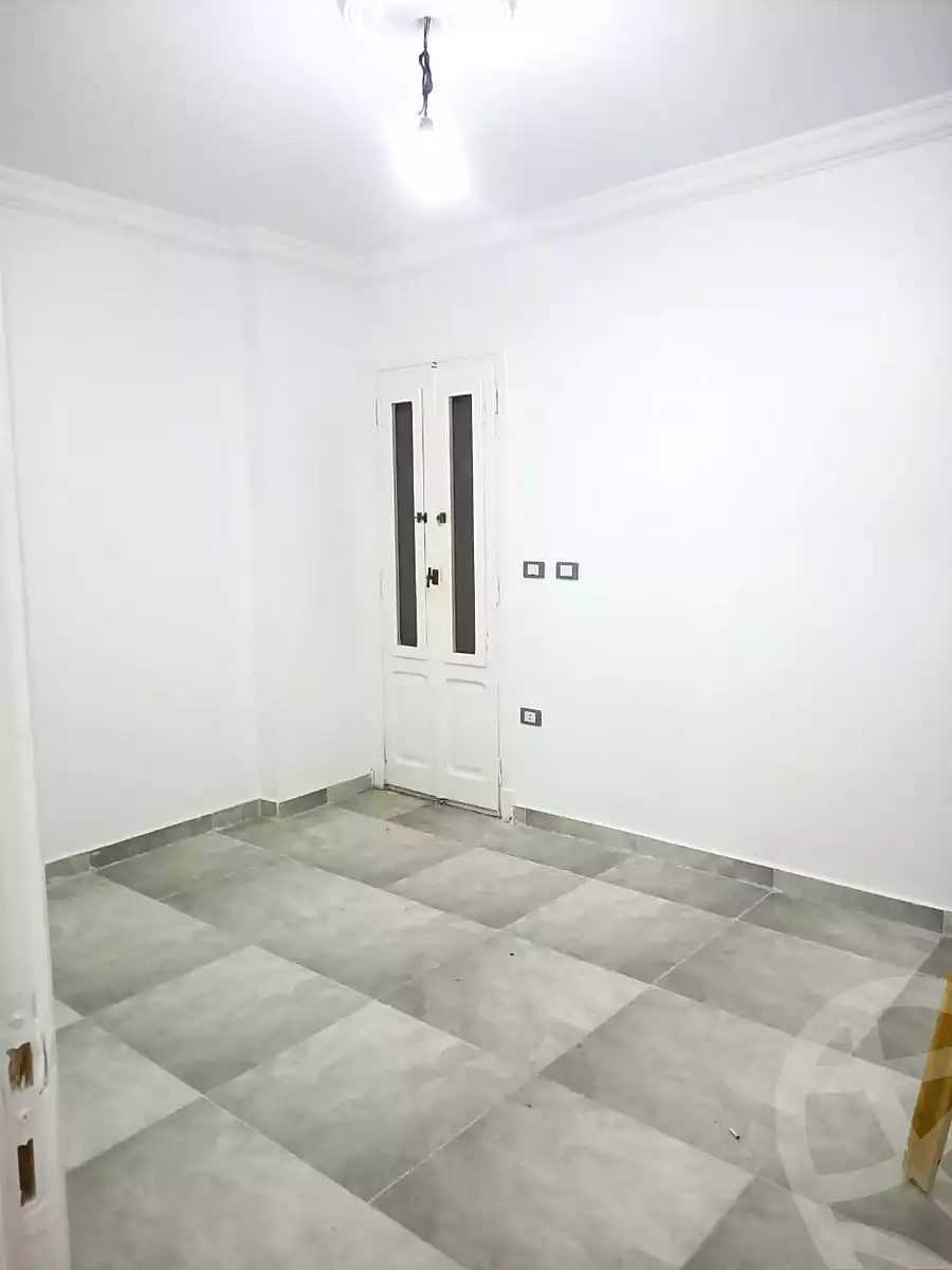 https://aqarmap.com.eg/ar/listing/6981819-for-sale-alexandria-al-agamy-el-hanouvel-al-haded-we-al-soulb-st
