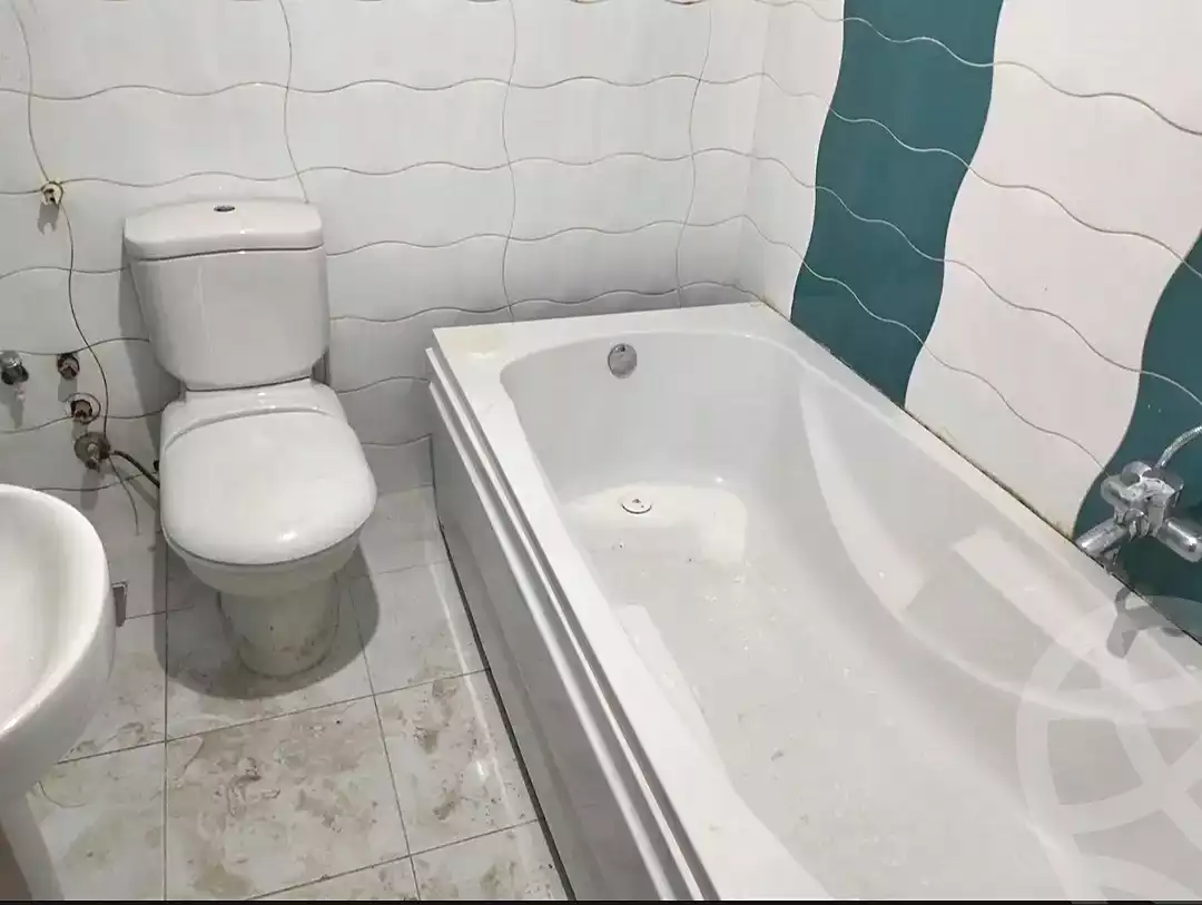https://aqarmap.com.eg/en/listing/6982141-for-sale-cairo-helwan-rostom-st