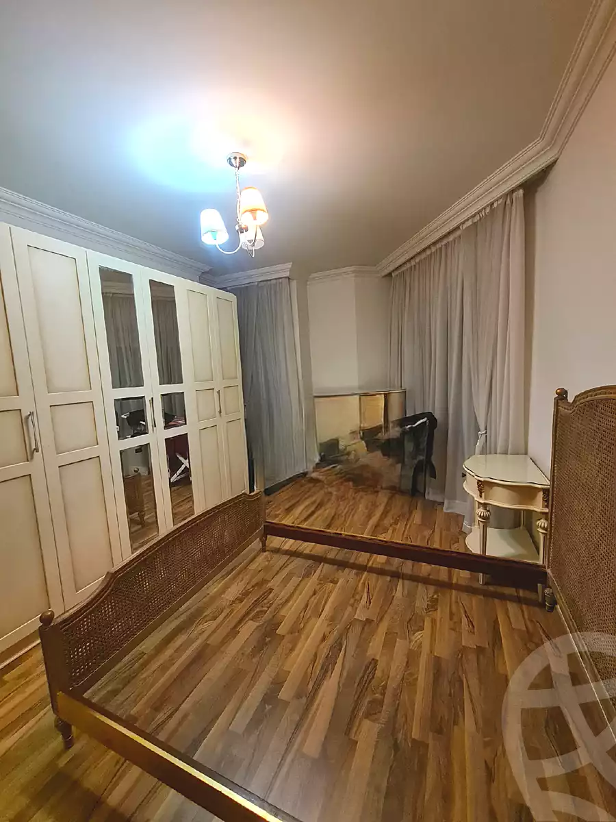 https://aqarmap.com.eg/ar/listing/6937413-for-sale-alexandria-roshdy-shr-bw-qyr-tryq-lhry