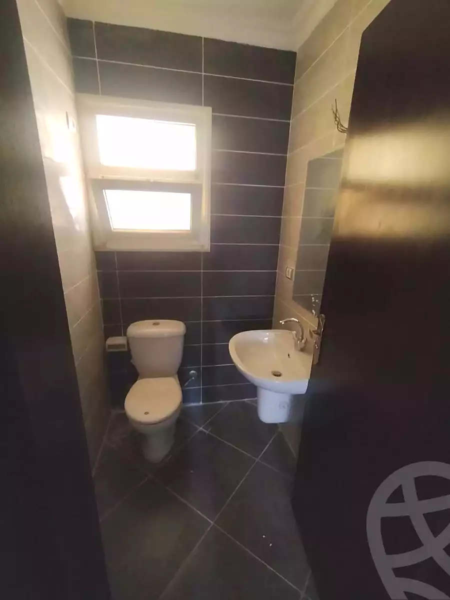 https://aqarmap.com.eg/ar/listing/6983341-for-rent-cairo-new-cairo-lrhb-city-mtdd-lrhb-phase-8