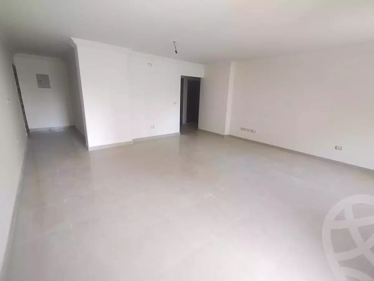 https://aqarmap.com.eg/ar/listing/6983341-for-rent-cairo-new-cairo-lrhb-city-mtdd-lrhb-phase-8