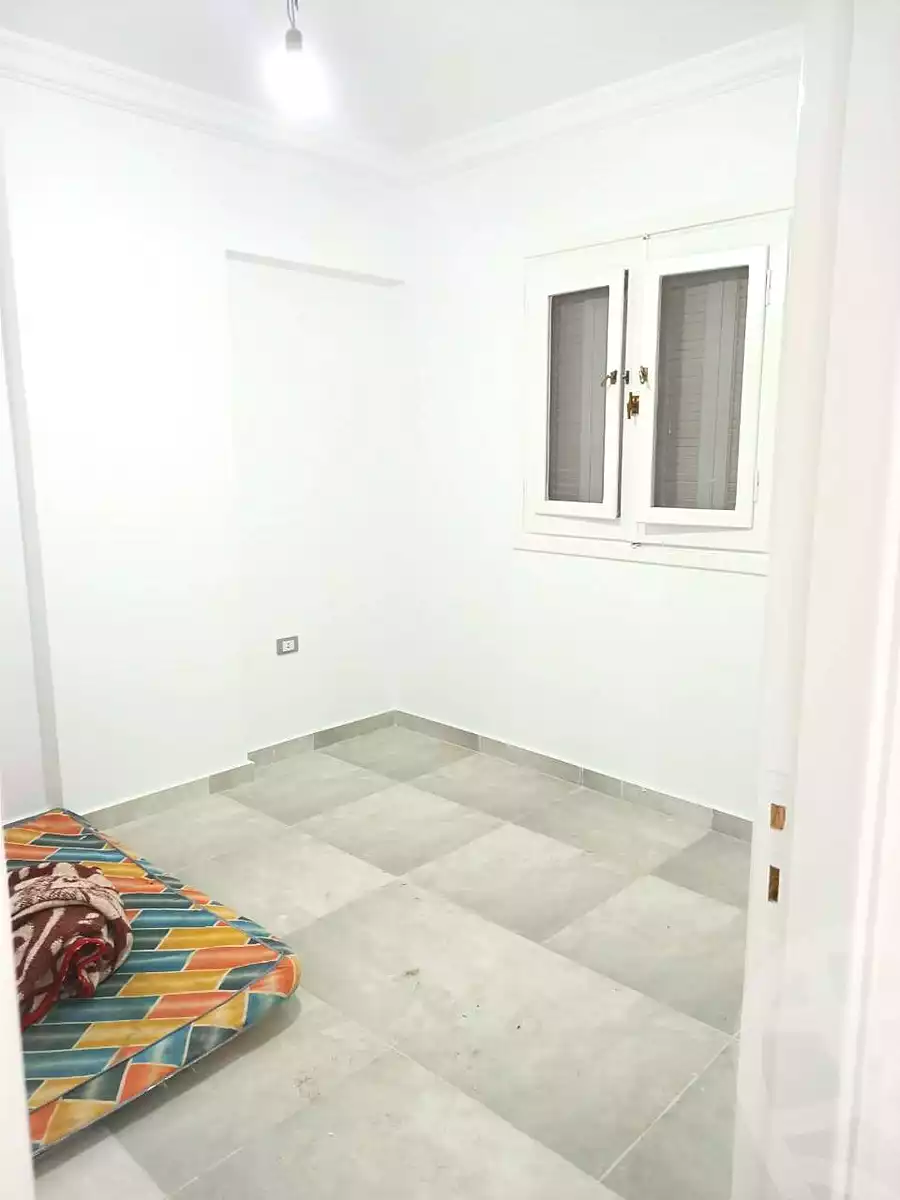 https://aqarmap.com.eg/ar/listing/6984271-for-sale-alexandria-al-agamy-bw-ywsf-hosni-mubarak-st