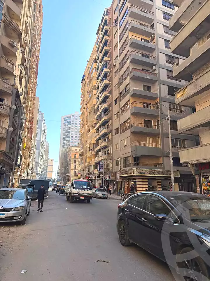 https://aqarmap.com.eg/ar/listing/6984378-for-sale-alexandria-sydy-bshr-sydy-bshr-bhry-shr-khld-bn-lwlyd