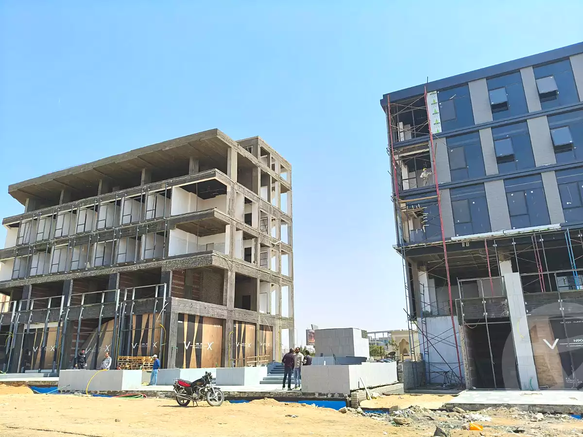 https://aqarmap.com.eg/ar/listing/6984661-for-sale-cairo-new-cairo-compounds-vx-n90-mall-mercon