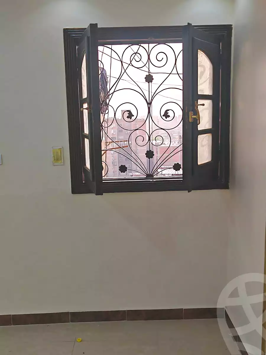 https://aqarmap.com.eg/ar/listing/6985543-for-sale-cairo-helwan-helwan-el-sharkeya-thabit-basha-st