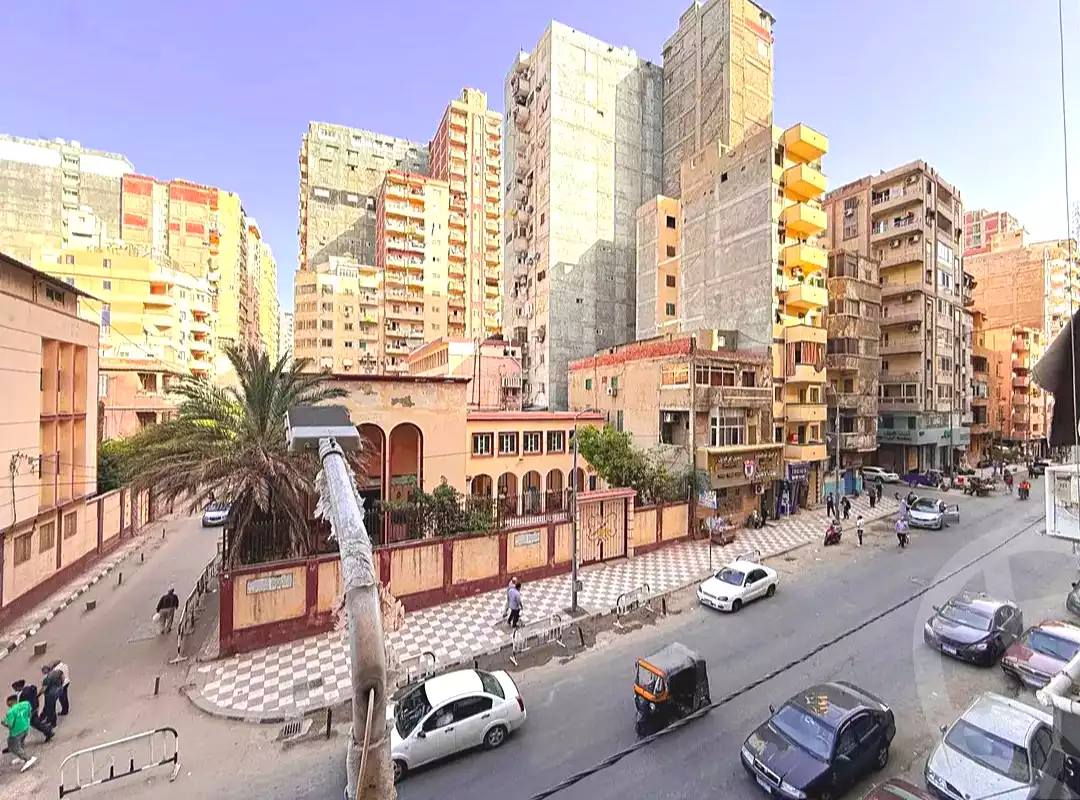 https://aqarmap.com.eg/ar/listing/6986043-for-sale-alexandria-sydy-bshr-sydy-bshr-qbly-khaled-ibn-el-walid-st