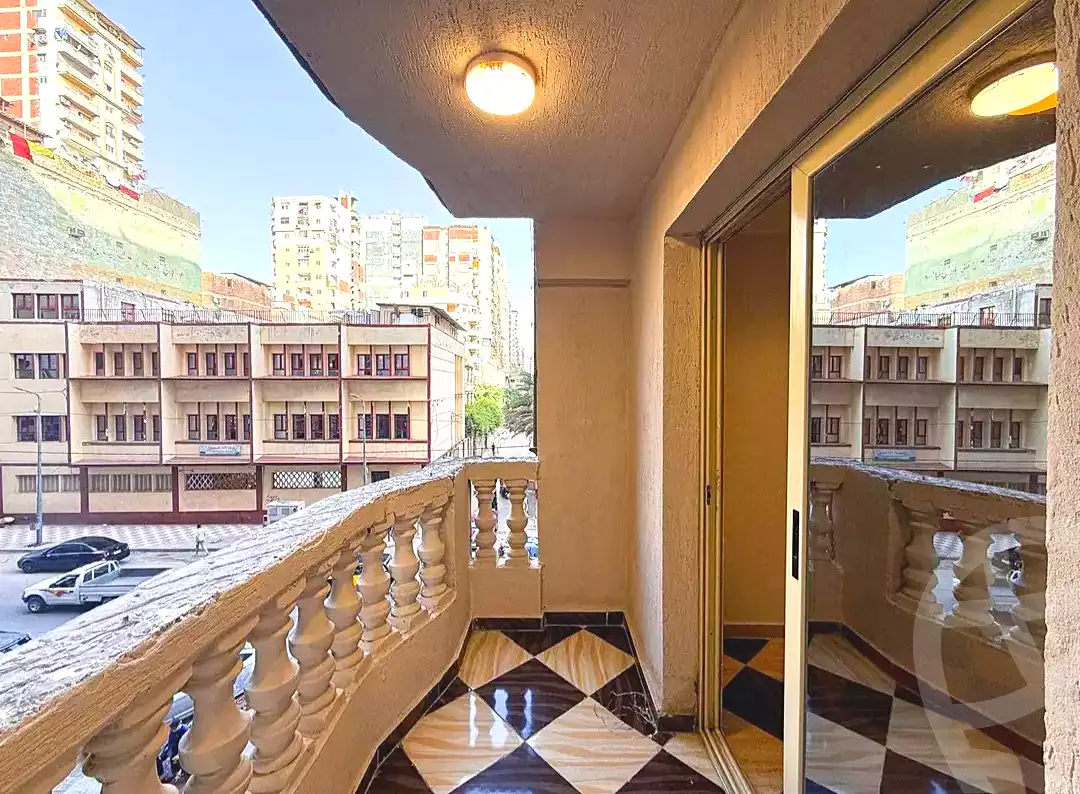https://aqarmap.com.eg/ar/listing/6986043-for-sale-alexandria-sydy-bshr-sydy-bshr-qbly-khaled-ibn-el-walid-st