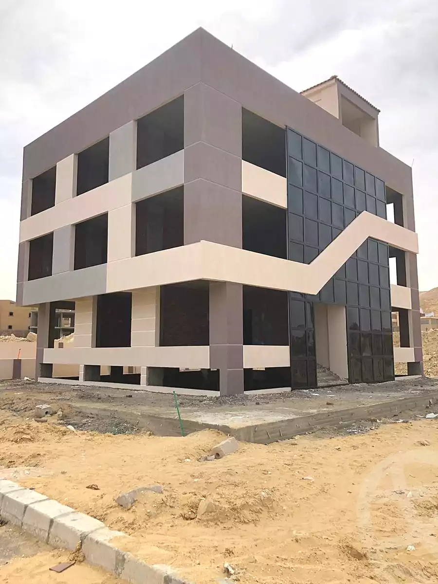 https://aqarmap.com.eg/ar/listing/6986667-for-sale-cairo-6th-of-october-el-wahatt-road