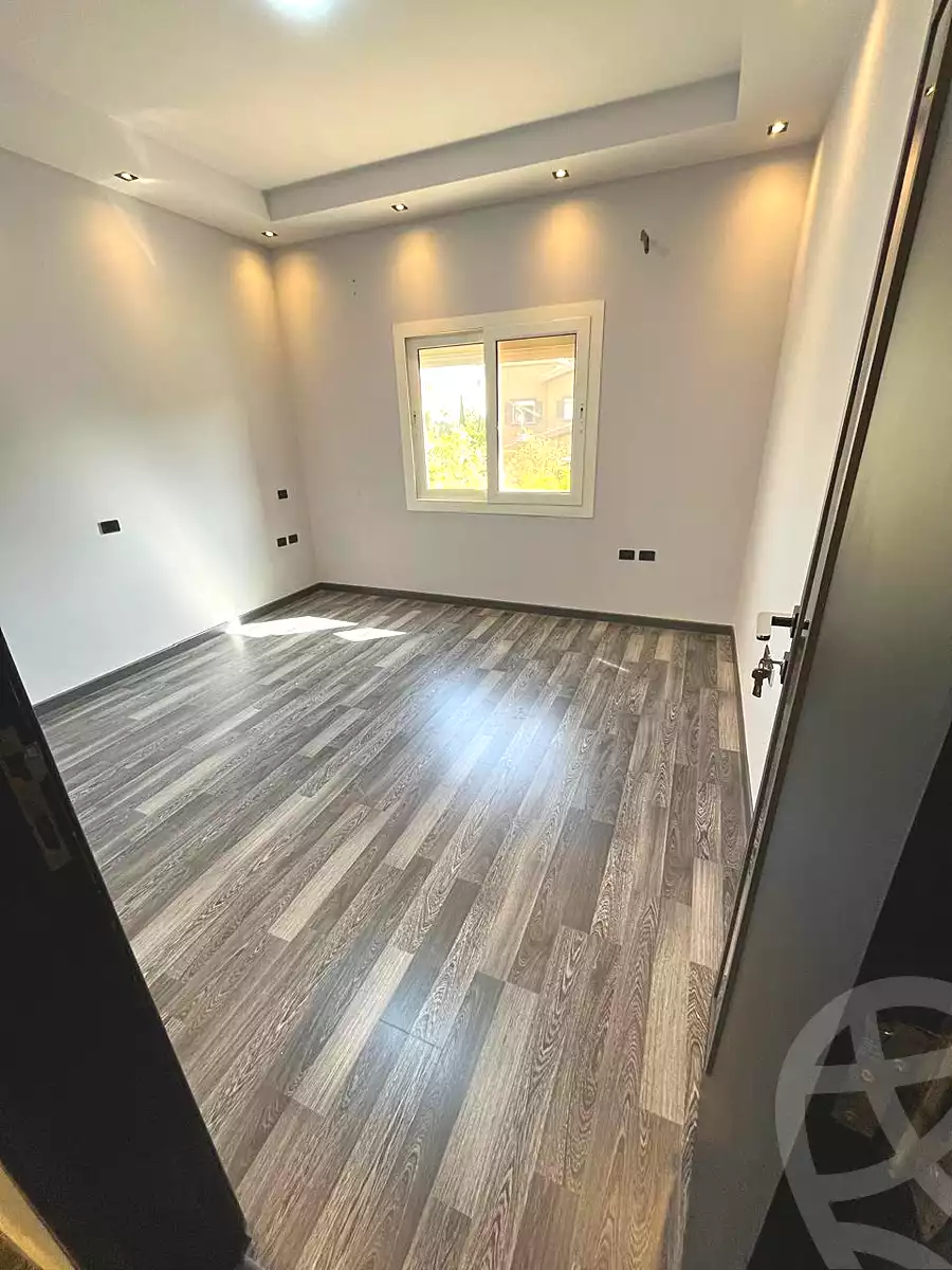 https://aqarmap.com.eg/ar/listing/6987068-for-rent-cairo-new-cairo-compounds-mivida-mivida-parcel