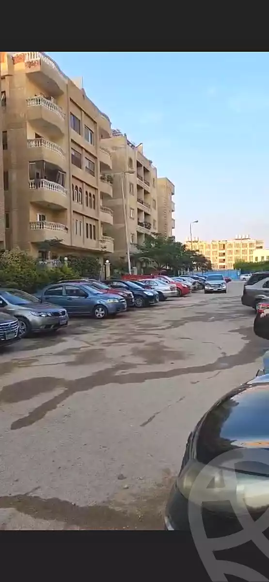 https://aqarmap.com.eg/ar/listing/6987180-for-sale-cairo-new-cairo-first-settlement-neighbourhood-7-el-shaheed-abdul-aziz-atef-st