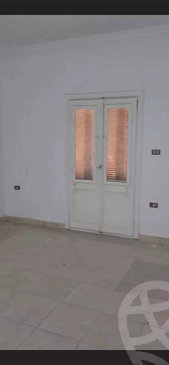 https://aqarmap.com.eg/ar/listing/6987180-for-sale-cairo-new-cairo-first-settlement-neighbourhood-7-el-shaheed-abdul-aziz-atef-st