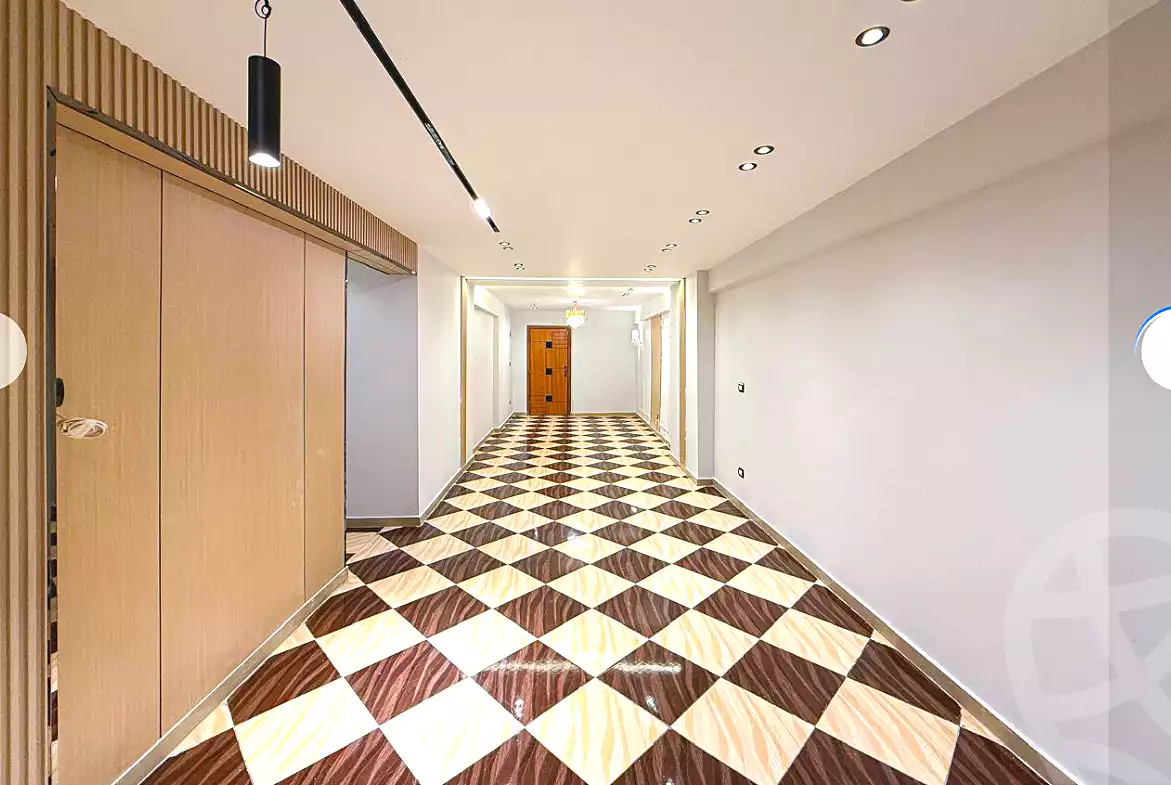 https://aqarmap.com.eg/ar/listing/6987690-for-sale-alexandria-sydy-bshr-sydy-bshr-bhry-shr-khld-bn-lwlyd