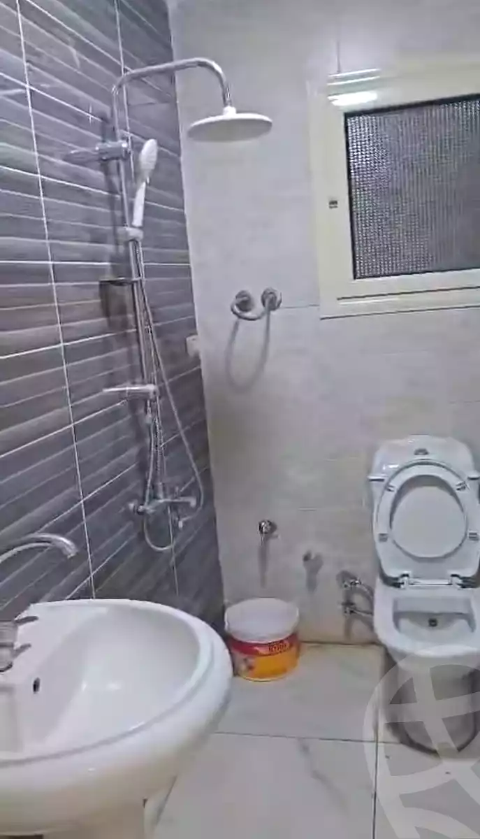 https://aqarmap.com.eg/en/listing/6988043-for-rent-alexandria-al-agamy-lbytsh