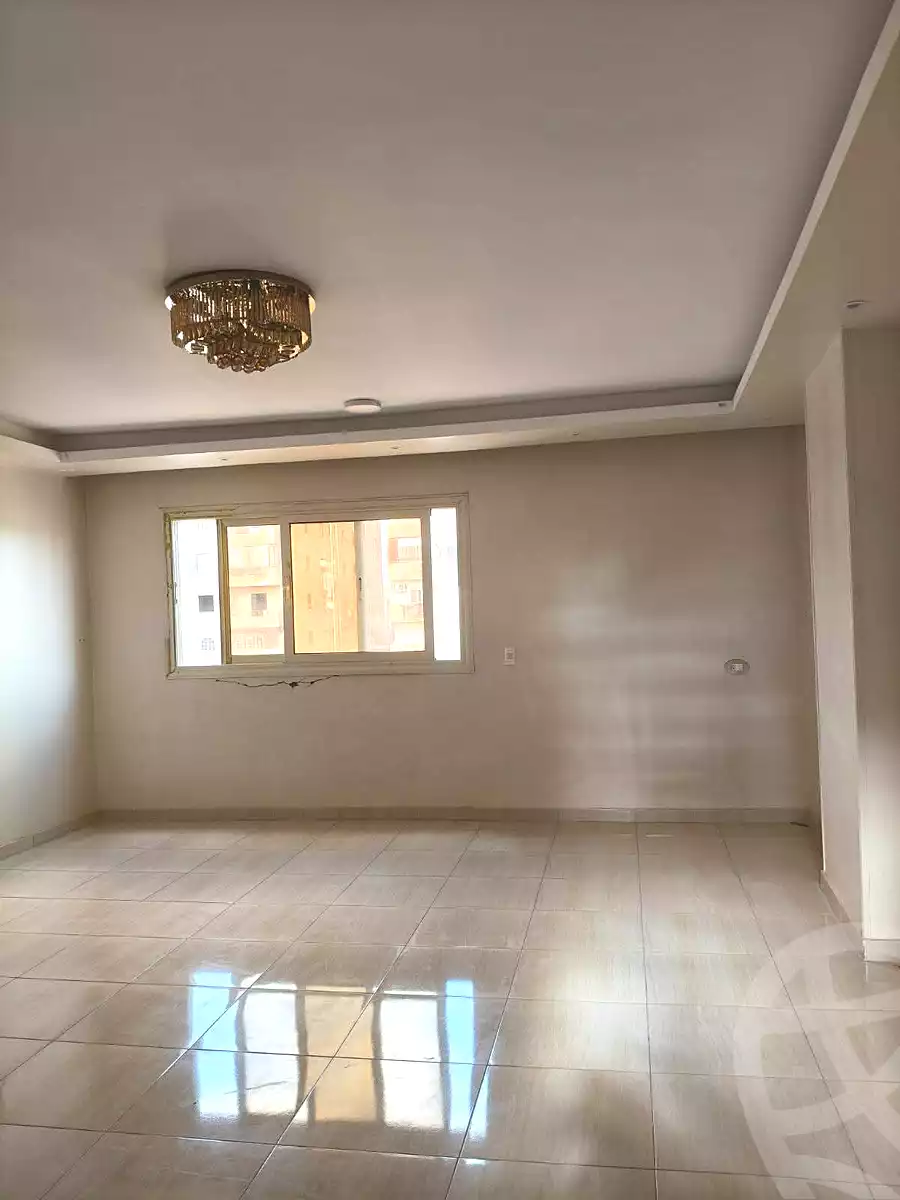 https://aqarmap.com.eg/ar/listing/6989061-for-sale-cairo-helwan-el-shareaa-el-sharby-st