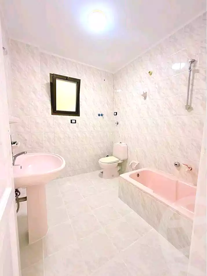 https://aqarmap.com.eg/ar/listing/6989329-for-sale-alexandria-al-agamy-shataa-el-nakheel