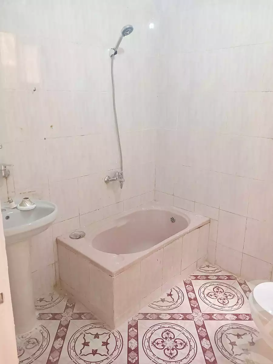 https://aqarmap.com.eg/ar/listing/6990400-for-sale-alexandria-al-agamy-el-hanouvel