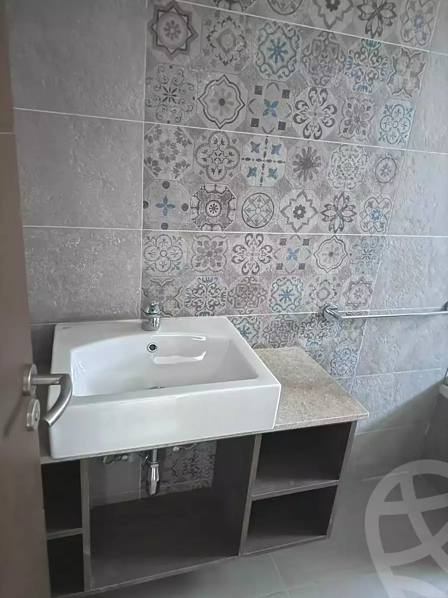 https://aqarmap.com.eg/ar/listing/6991174-for-sale-cairo-new-cairo-compounds-fifth-square