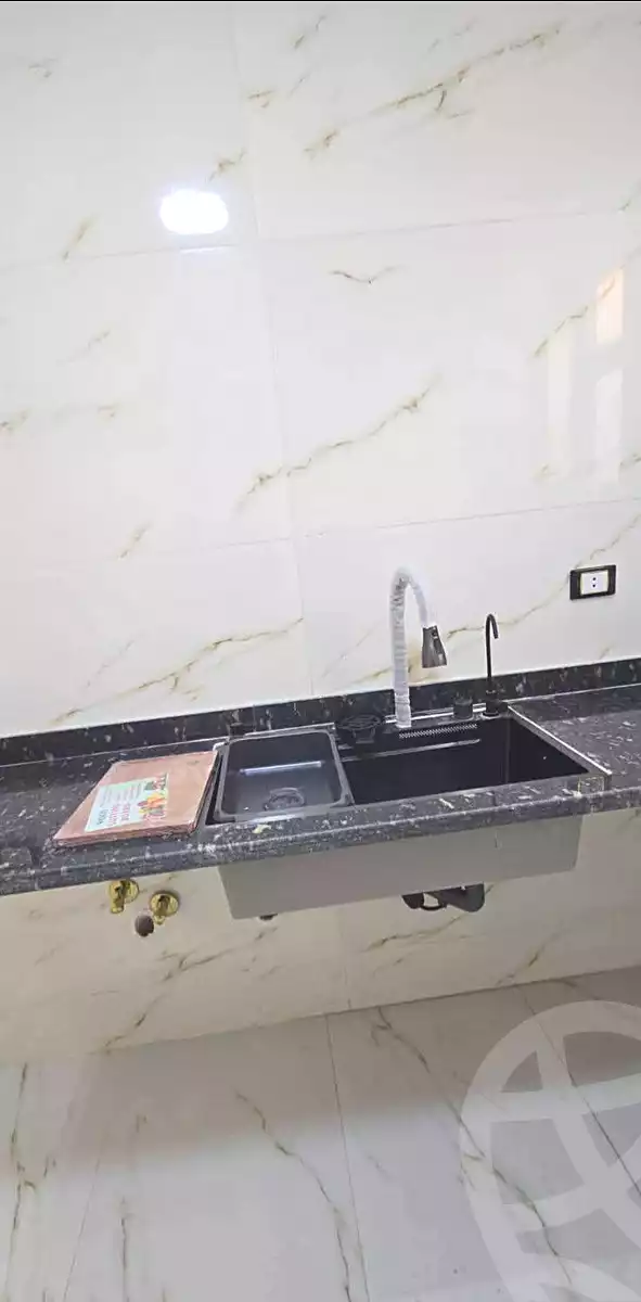 https://aqarmap.com.eg/ar/listing/6991742-for-sale-alexandria-al-agamy-lbytsh-shahr-al-assal-st