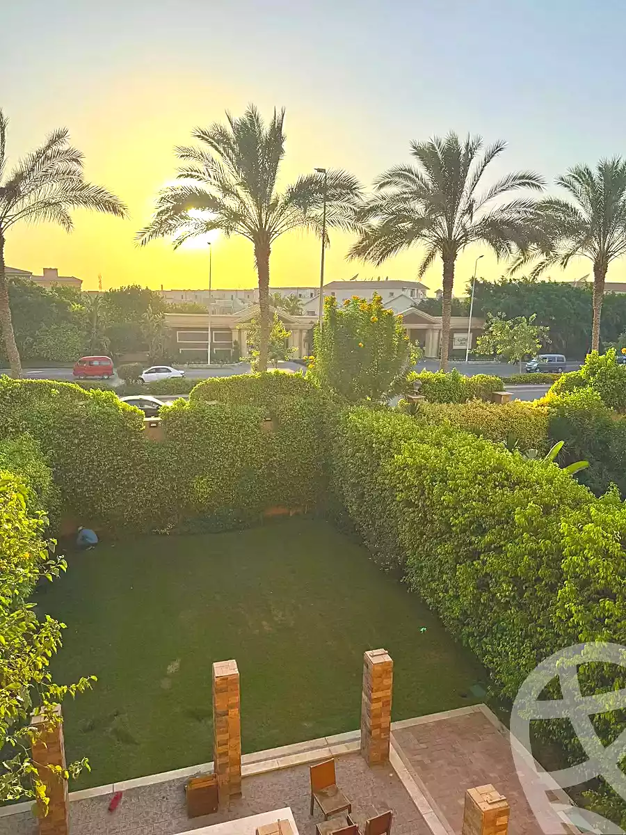 https://aqarmap.com.eg/en/listing/6991770-for-sale-cairo-new-cairo-compounds-kmbwnd-kryk-twn-il-cazar