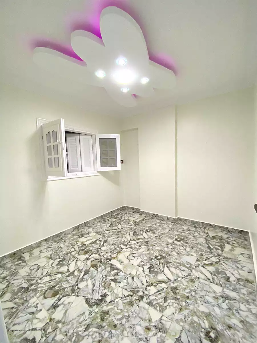 https://aqarmap.com.eg/ar/listing/6991834-for-sale-alexandria-al-agamy-lbytsh-al-kaada-st