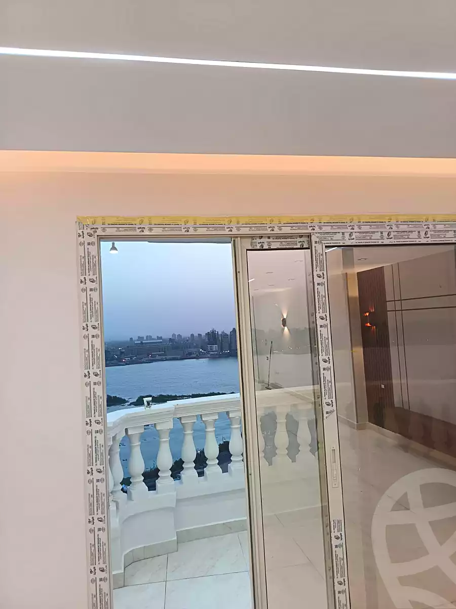 https://aqarmap.com.eg/ar/listing/6992018-for-sale-cairo-helwan-hadayek-helwan-nile-corniche-st