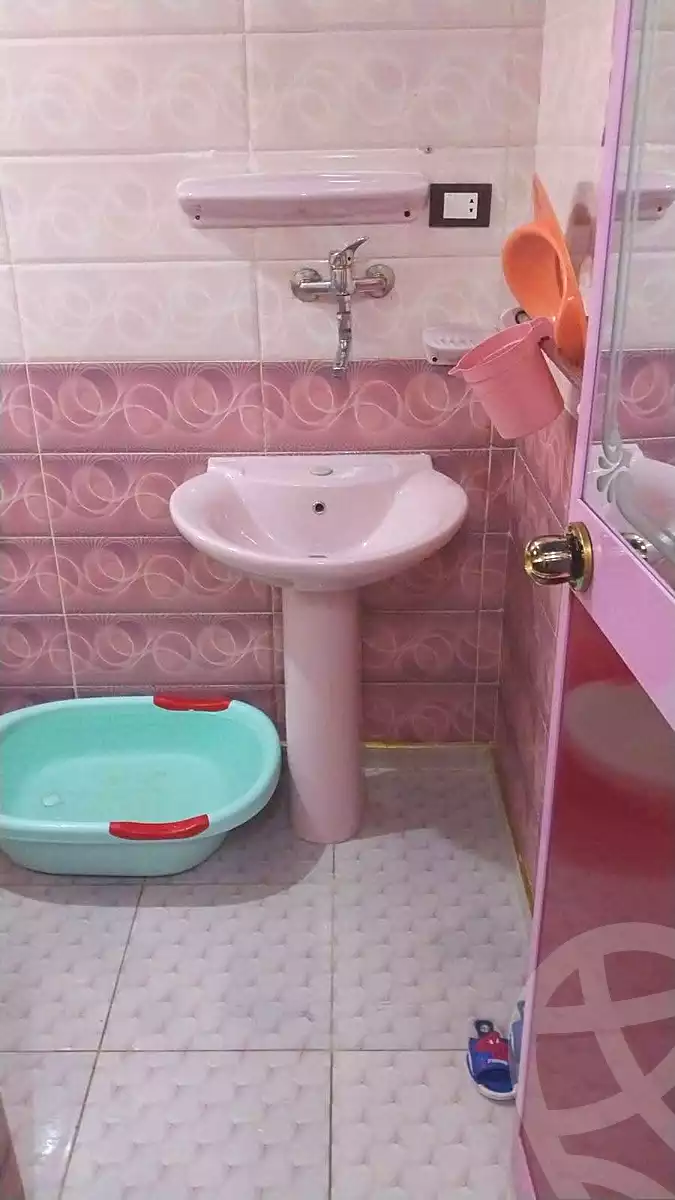 https://aqarmap.com.eg/ar/listing/6992080-for-sale-alexandria-al-agamy-el-hanouvel-al-haded-we-al-soulb-st