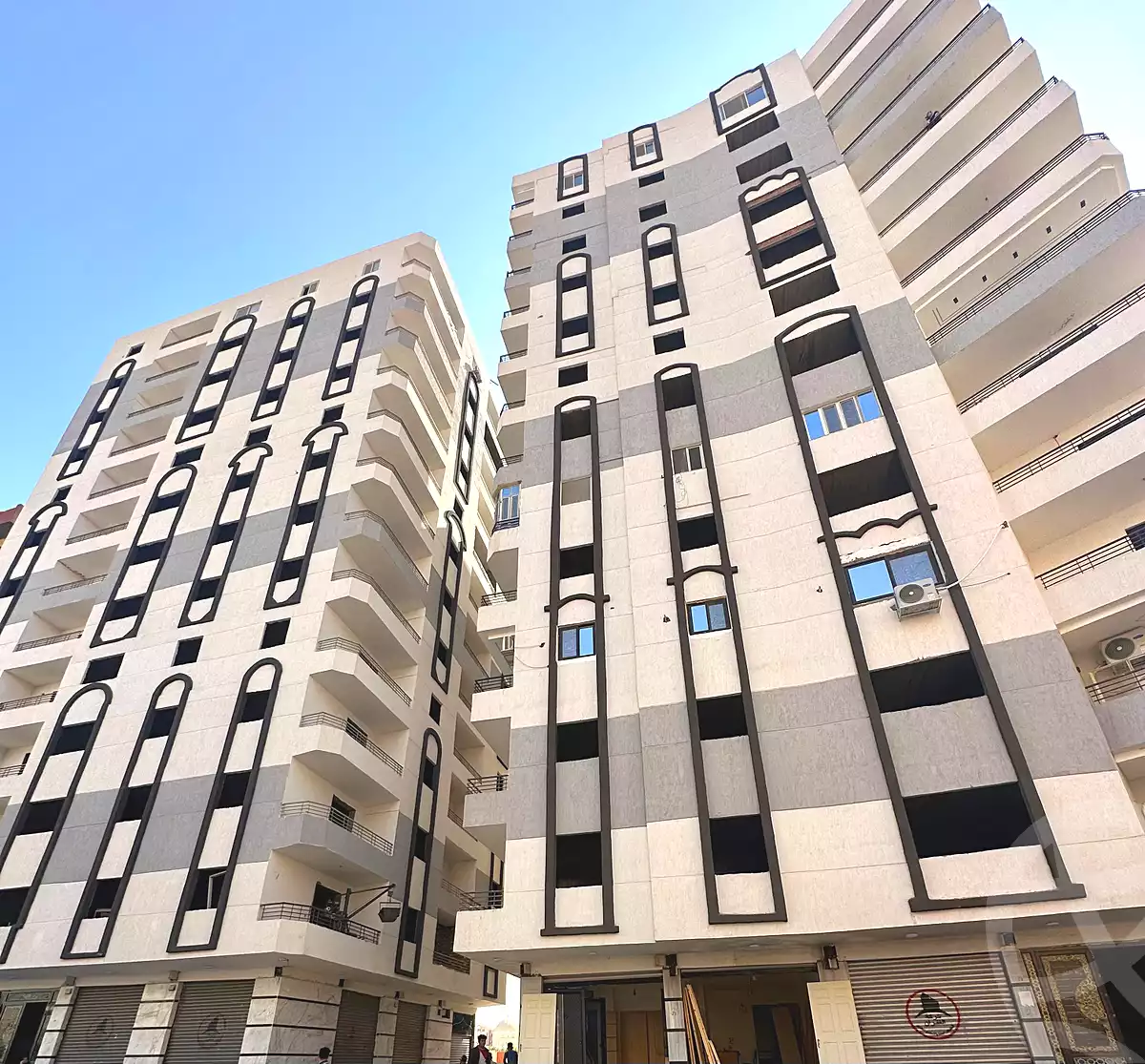 https://aqarmap.com.eg/ar/listing/6993514-for-sale-cairo-al-oubour-tryq-msr-sm-yly-lshrwy-el-nakheel-resort-amenhotep-and-october-co-operative-housing