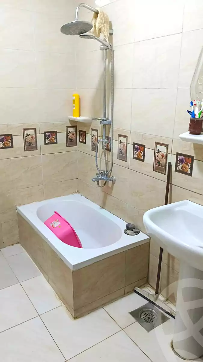 https://aqarmap.com.eg/ar/listing/6993912-for-sale-alexandria-al-agamy-lbytsh-shahr-al-assal-st