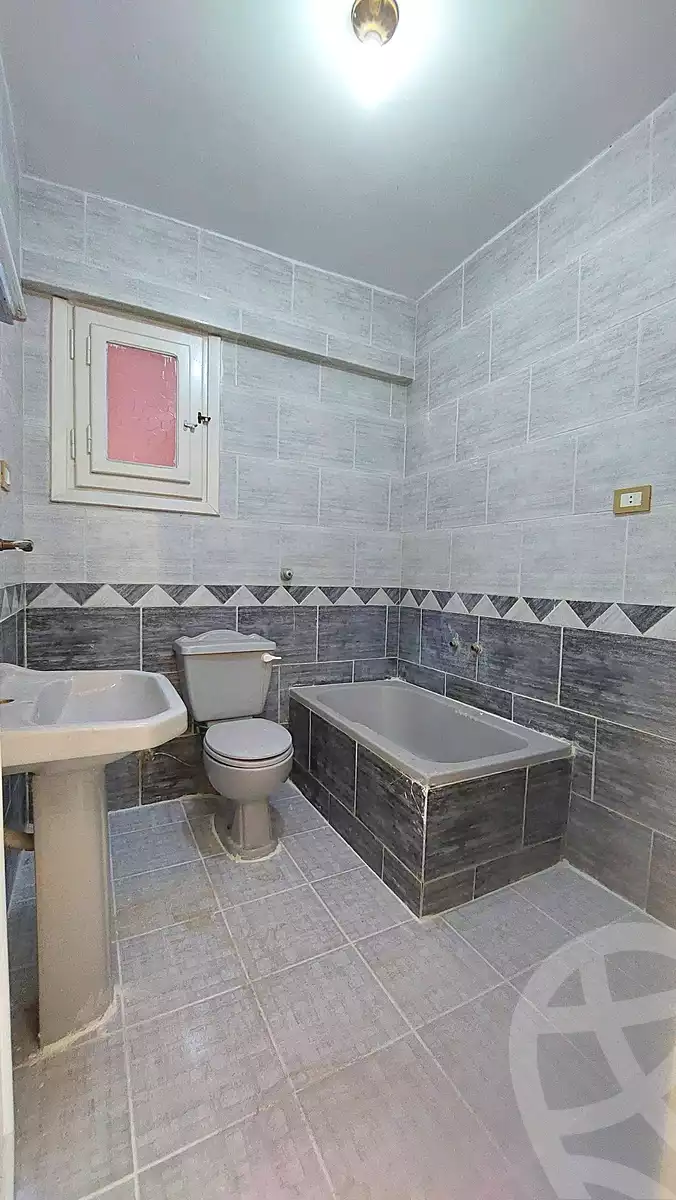 https://aqarmap.com.eg/ar/listing/6993883-for-sale-alexandria-al-agamy-shataa-el-nakheel