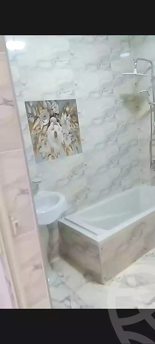 https://aqarmap.com.eg/en/listing/6993924-for-sale-cairo-nozha-2-el-khamseen-st