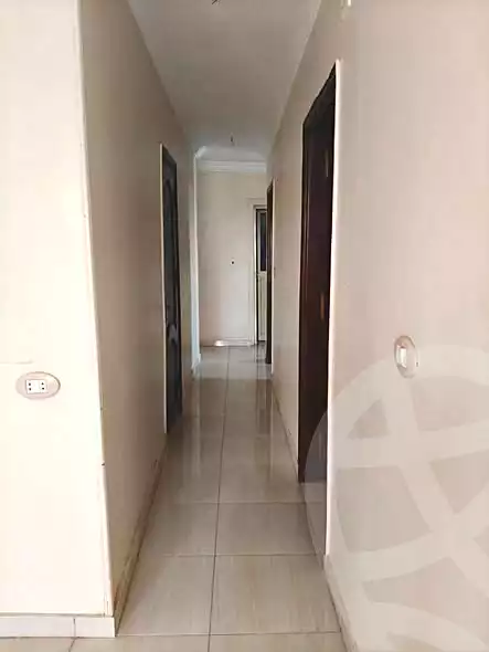 https://aqarmap.com.eg/en/listing/6993997-for-sale-cairo-helwan-el-shareaa-el-sharby-st