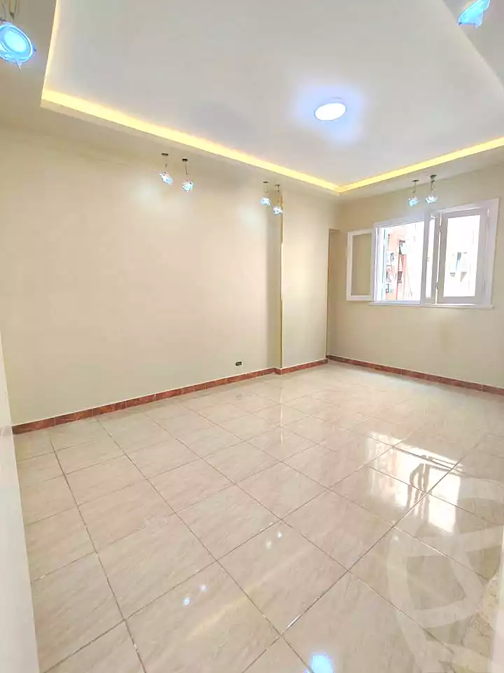 https://aqarmap.com.eg/ar/listing/6994659-for-sale-alexandria-sydy-bshr-sydy-bshr-bhry-shr-khld-bn-lwlyd