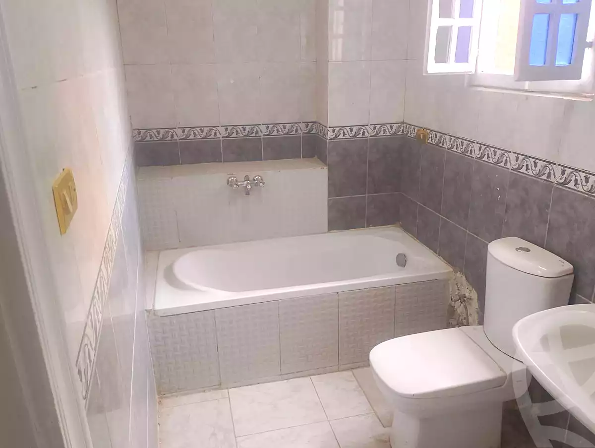 https://aqarmap.com.eg/ar/listing/6995675-for-sale-alexandria-al-agamy-el-hanouvel-al-haded-we-al-soulb-st