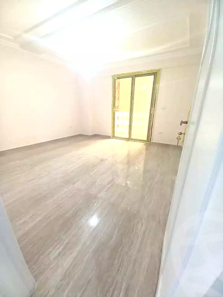https://aqarmap.com.eg/ar/listing/6995930-for-sale-alexandria-miami-shr-jml-bd-lnsr