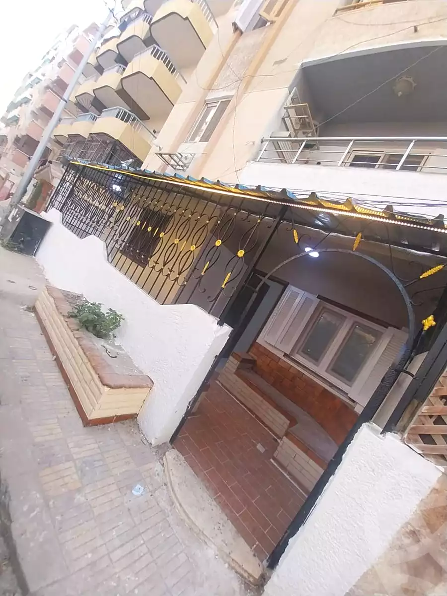 https://aqarmap.com.eg/en/listing/6995983-for-sale-alexandria-al-agamy-shataa-el-nakheel-street-10