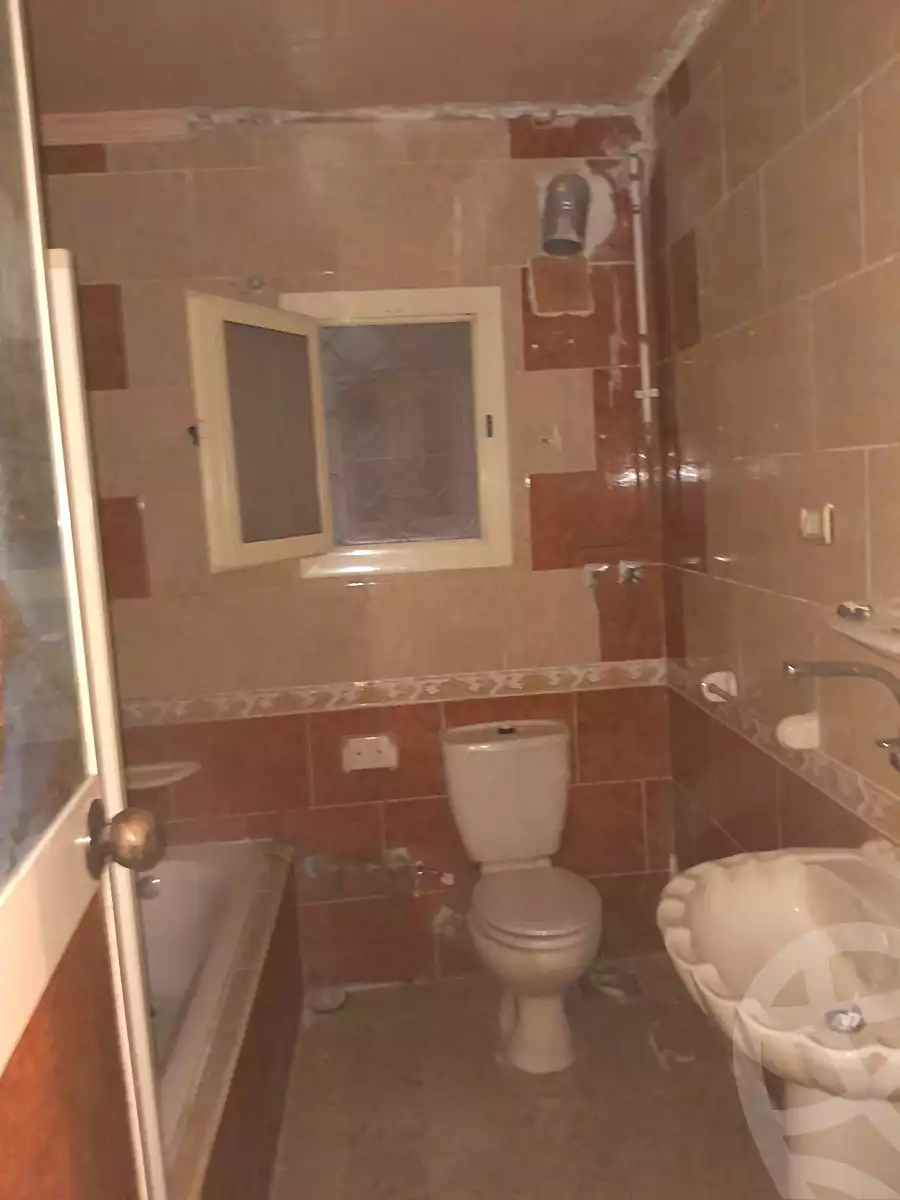 https://aqarmap.com.eg/en/listing/6997343-for-sale-alexandria-al-agamy-el-hanouvel-el-salam-st