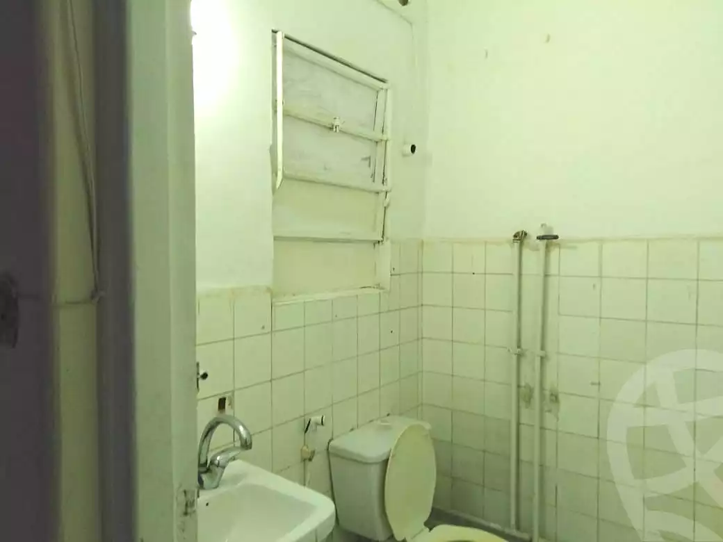 https://aqarmap.com.eg/en/listing/6999198-for-rent-cairo-downtown-abdeen-roushdy-basha-st