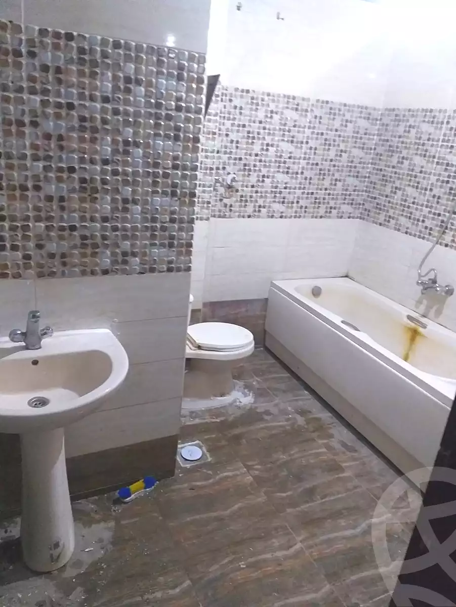 https://aqarmap.com.eg/ar/listing/6999341-for-sale-cairo-faisal-kafr-tohormos-queen-nazli-st