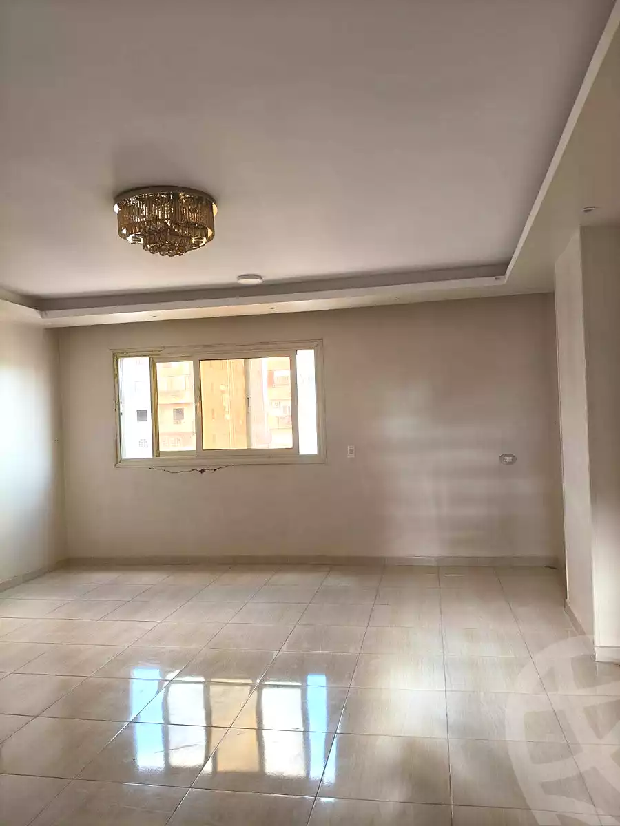 https://aqarmap.com.eg/ar/listing/6999706-for-sale-cairo-helwan-el-shareaa-el-sharby-st
