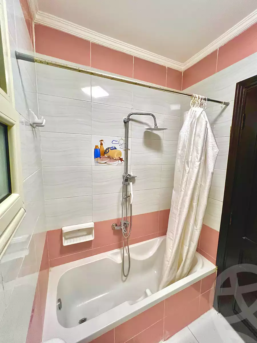 https://aqarmap.com.eg/en/listing/6996345-for-rent-alexandria-lauran-el-gaish-rd