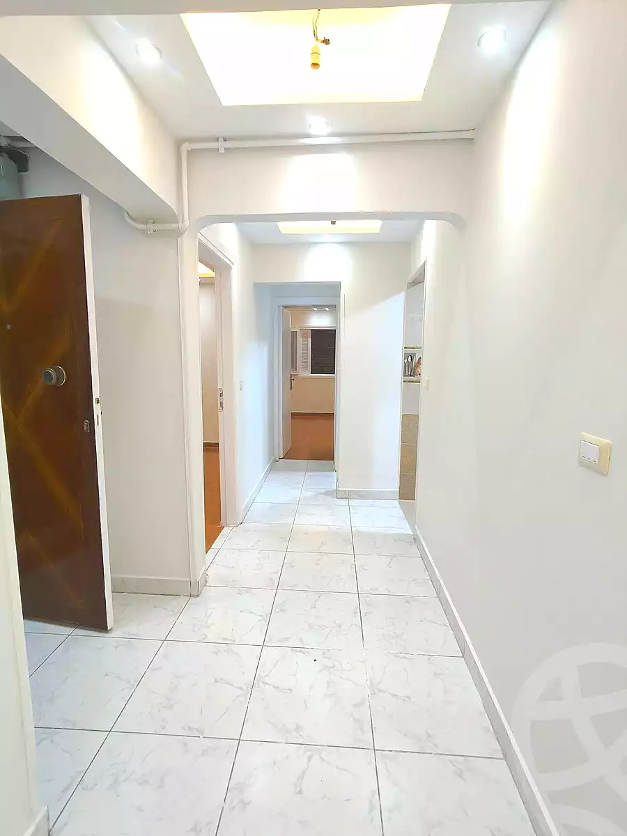 https://aqarmap.com.eg/ar/listing/7000055-for-sale-alexandria-miami-shr-jml-bd-lnsr