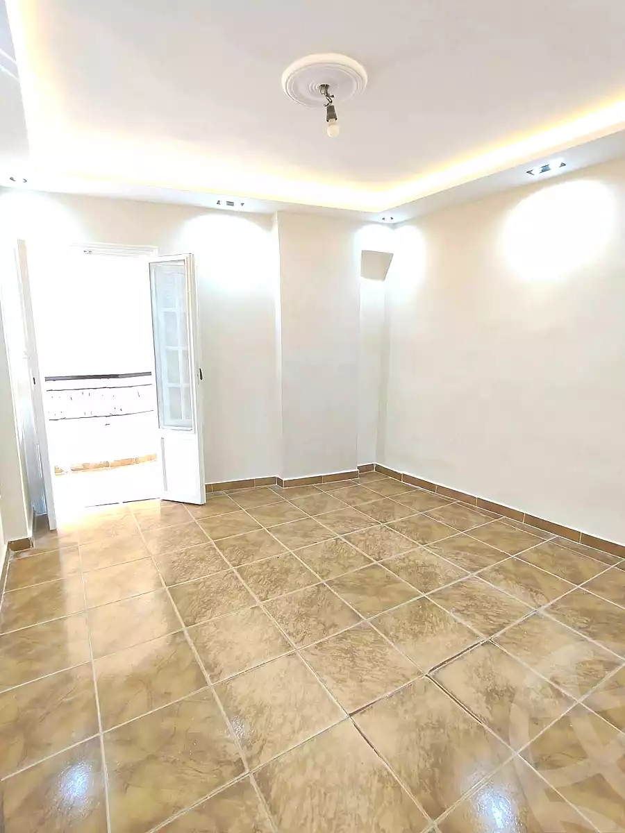 https://aqarmap.com.eg/ar/listing/7000090-for-sale-alexandria-miami-shr-jml-bd-lnsr