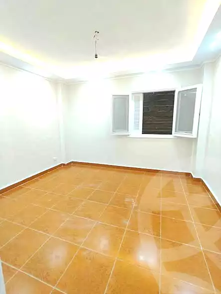 https://aqarmap.com.eg/ar/listing/7000885-for-sale-alexandria-el-asafra-shr-45