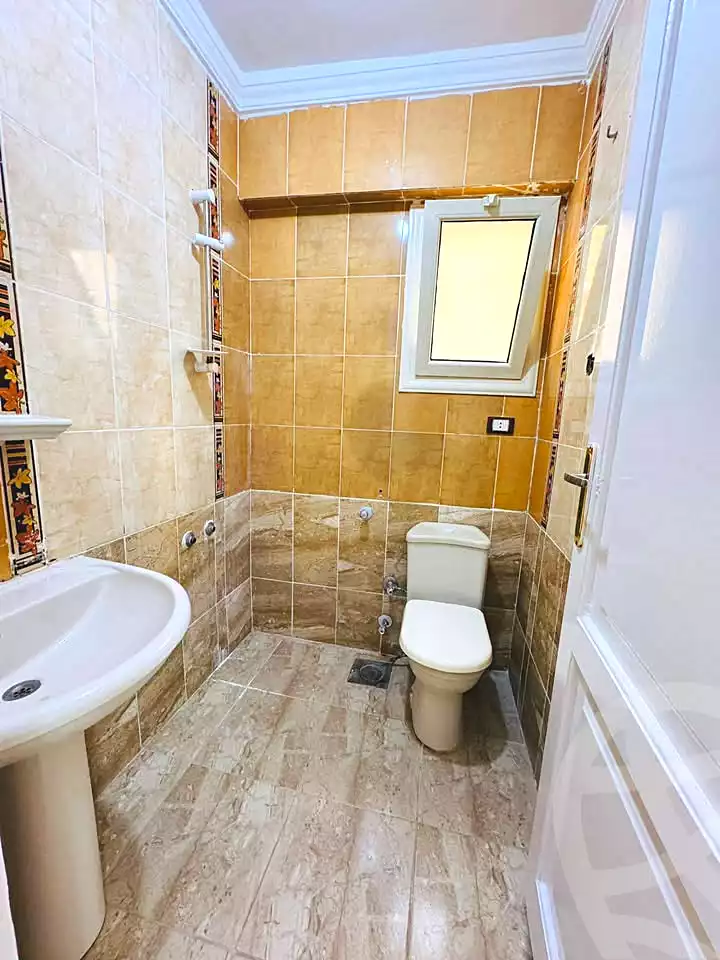 https://aqarmap.com.eg/ar/listing/7000931-for-sale-alexandria-al-agamy-shataa-el-nakheel