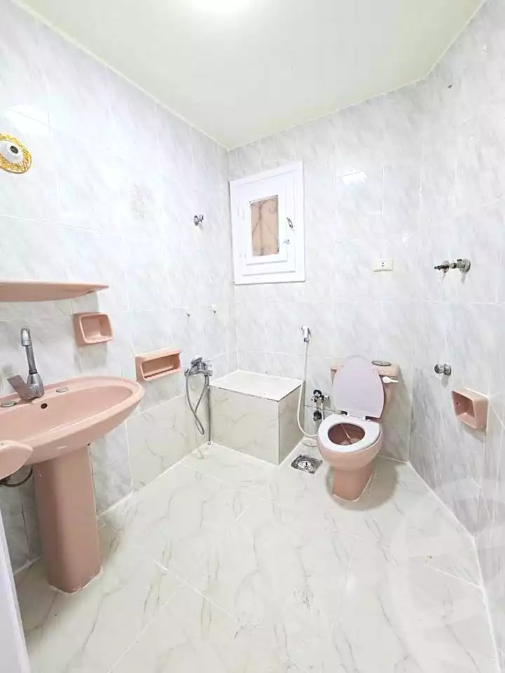 https://aqarmap.com.eg/ar/listing/7000935-for-sale-alexandria-al-agamy-shataa-el-nakheel