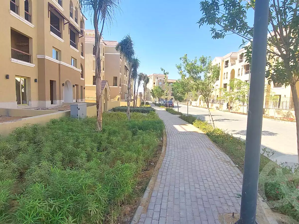 https://aqarmap.com.eg/en/listing/7000944-for-sale-cairo-el-shorouk-compounds-maadi-view