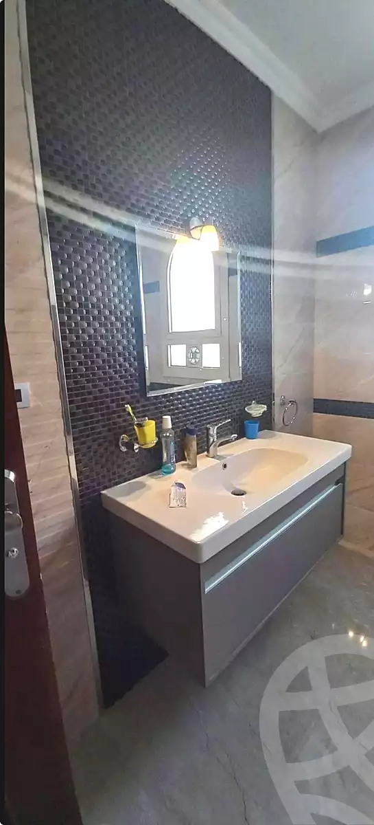 https://aqarmap.com.eg/ar/listing/7000992-for-sale-cairo-new-cairo-compounds-mrfl-syty