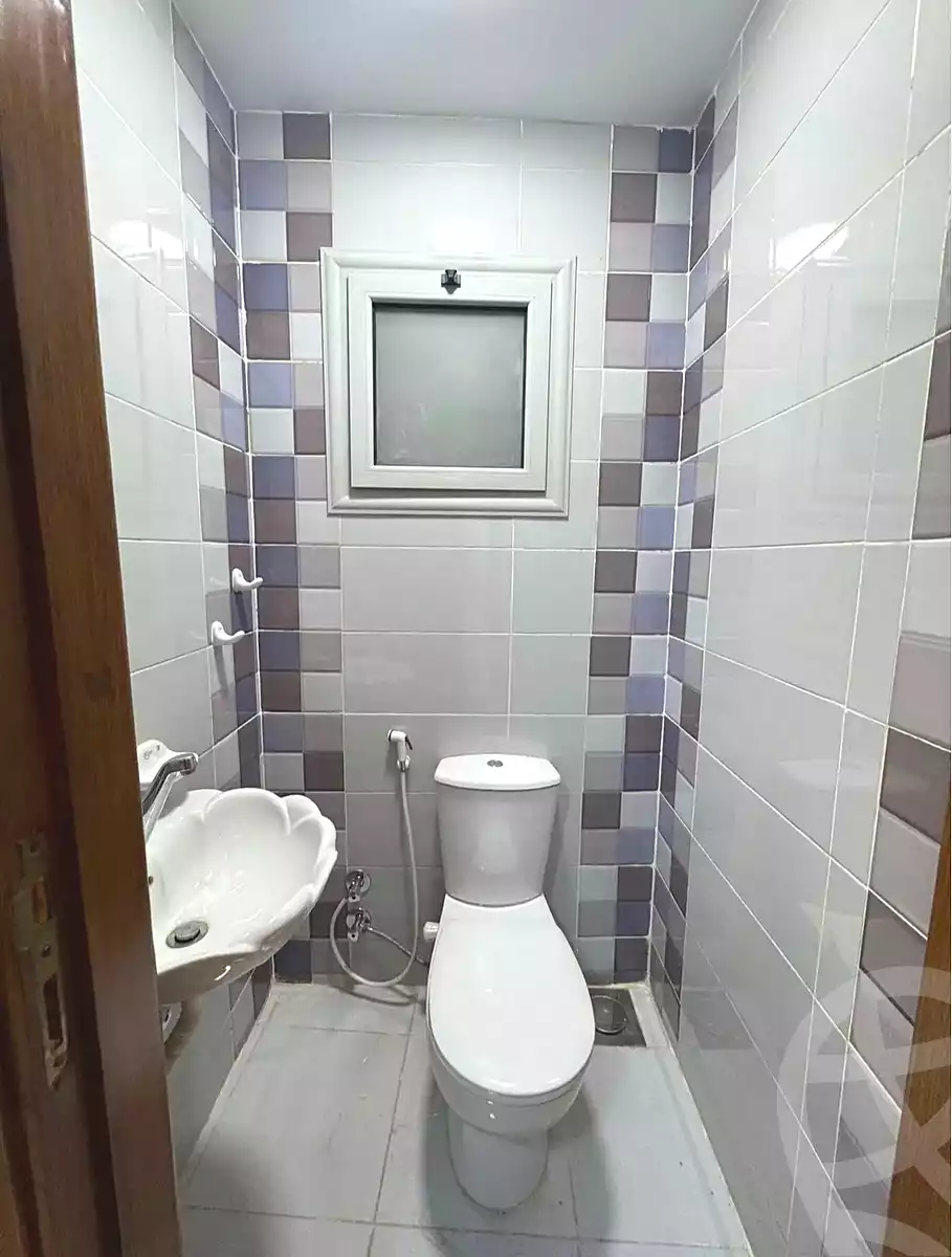 https://aqarmap.com.eg/ar/listing/7000999-for-sale-alexandria-sydy-bshr-sydy-bshr-bhry-shr-mhmwd-l-yswy