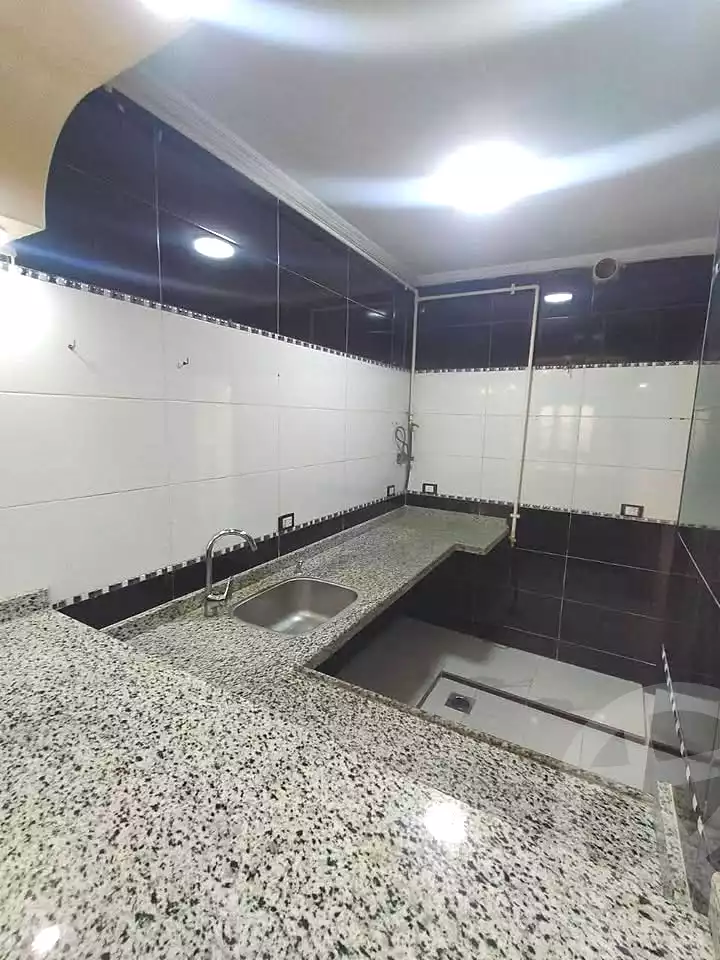 https://aqarmap.com.eg/en/listing/7001090-for-sale-alexandria-lsywf-el-falki